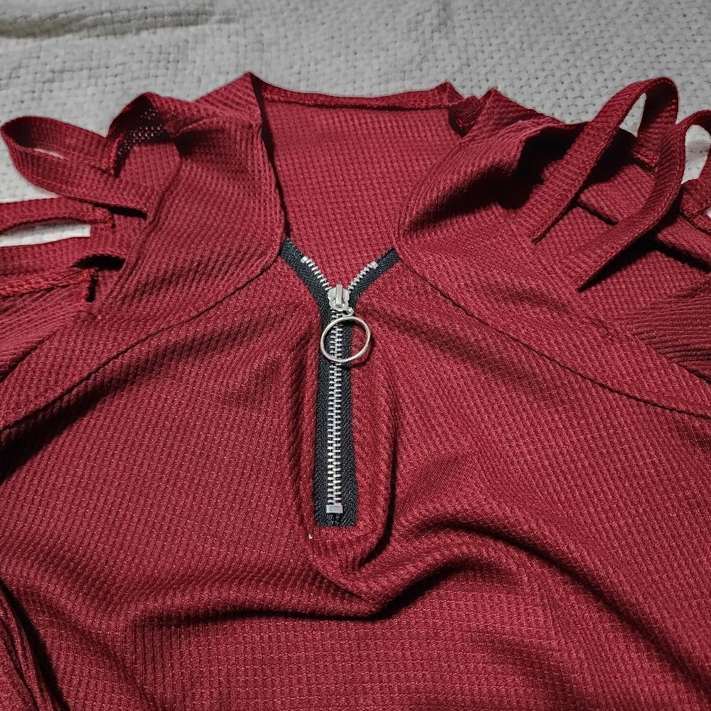 Long Sleeve Cold Should V-Neck Tunic - Picture 4 of 10